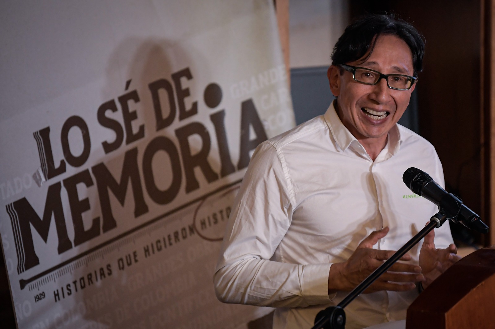 Luis Alfonso Rodríguez, jefe de gestión cultural de Señal Memoria, durante el lanzamiento de "Lo sé de Memoria", la serie documental original de El Espectador y RTVC.