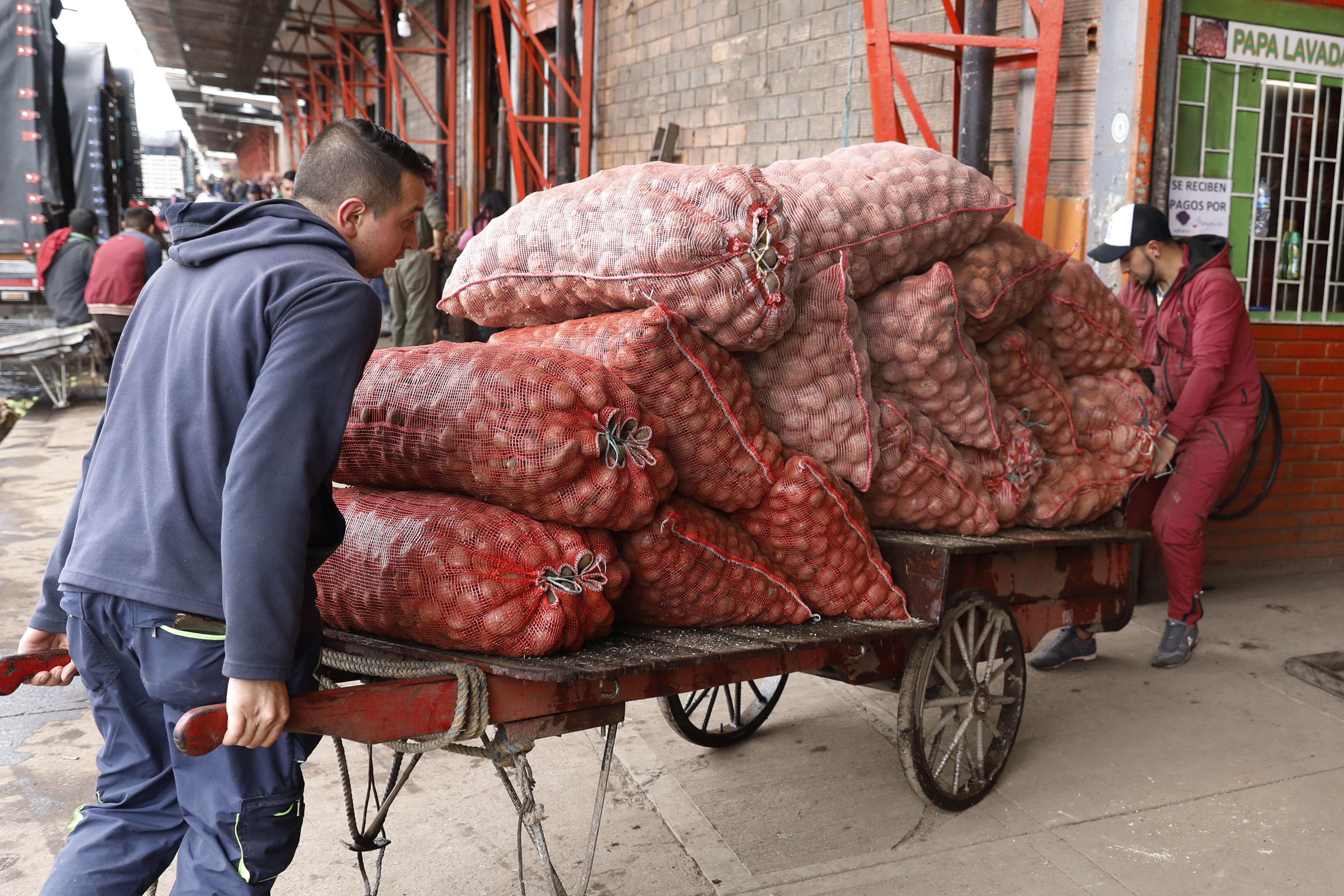 Efectos de la inflación: los colombianos están comprando menos alimentos