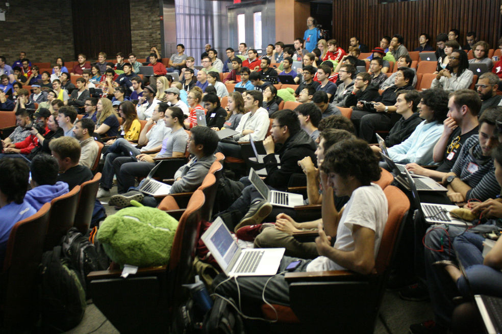 Ofrecen 723 becas para estudiar en España