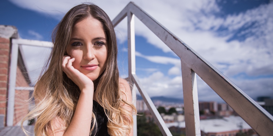¿Quién es Camila Zuluaga, la petite que enamora en YouTube?