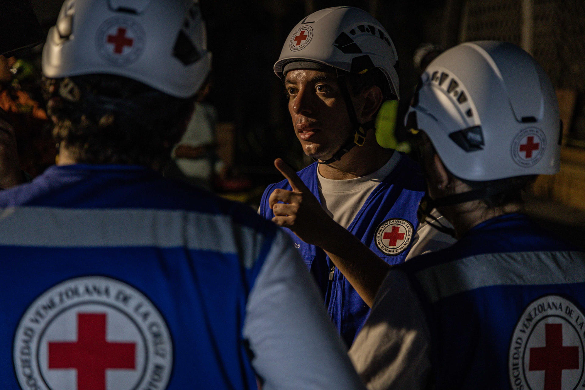 Terremoto en Venezuela: así fue otro día de búsqueda de desaparecidos