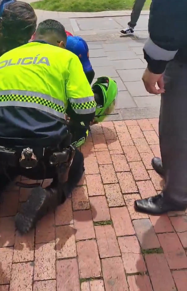 Balacera en cercanías del portal sur deja un policía y un vendedor ambulante herido