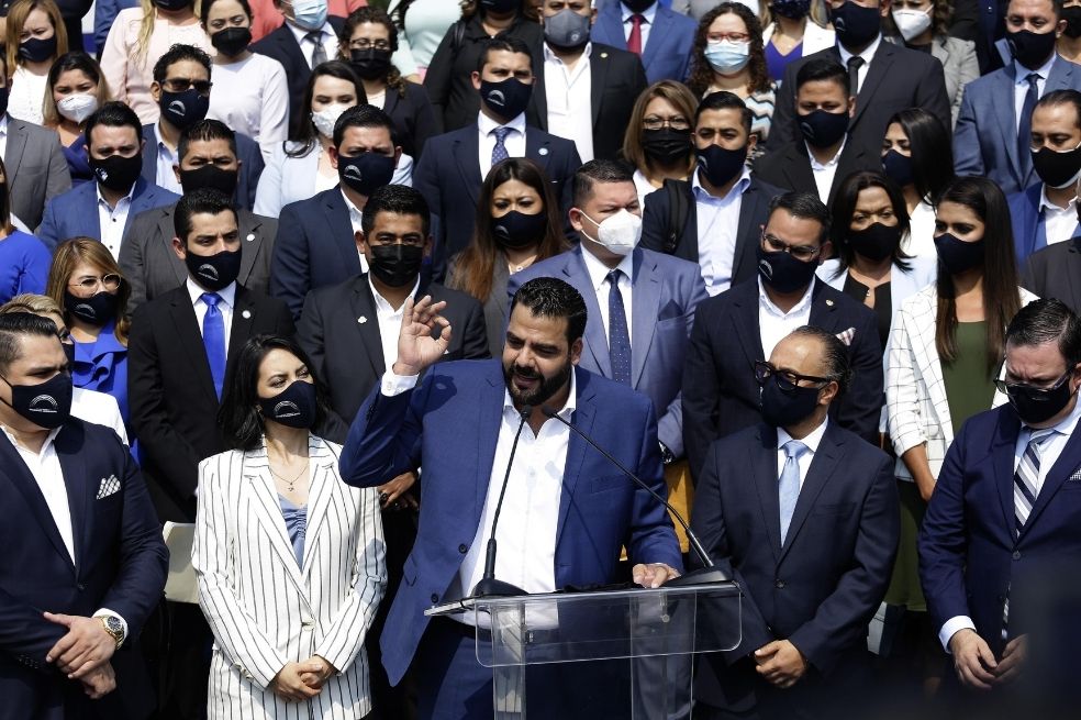 Así es como Nayib Bukele está “limpiando la casa”