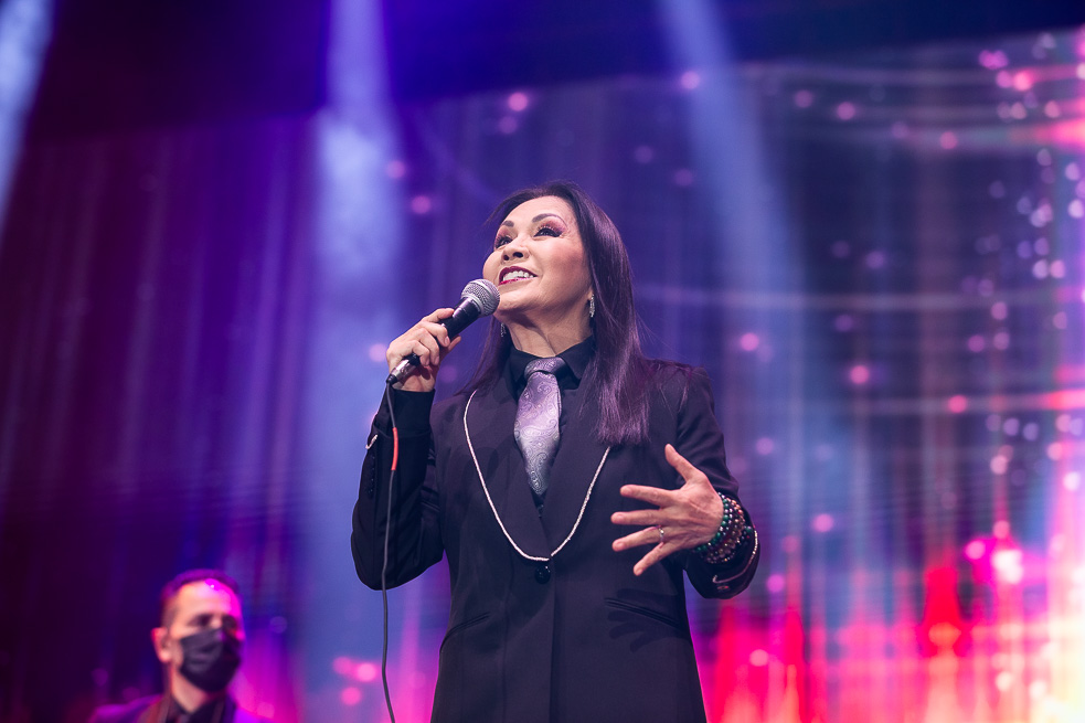 Ana Gabriel se retracta y asegura que no está casada ¿Se divorció de la psicóloga?