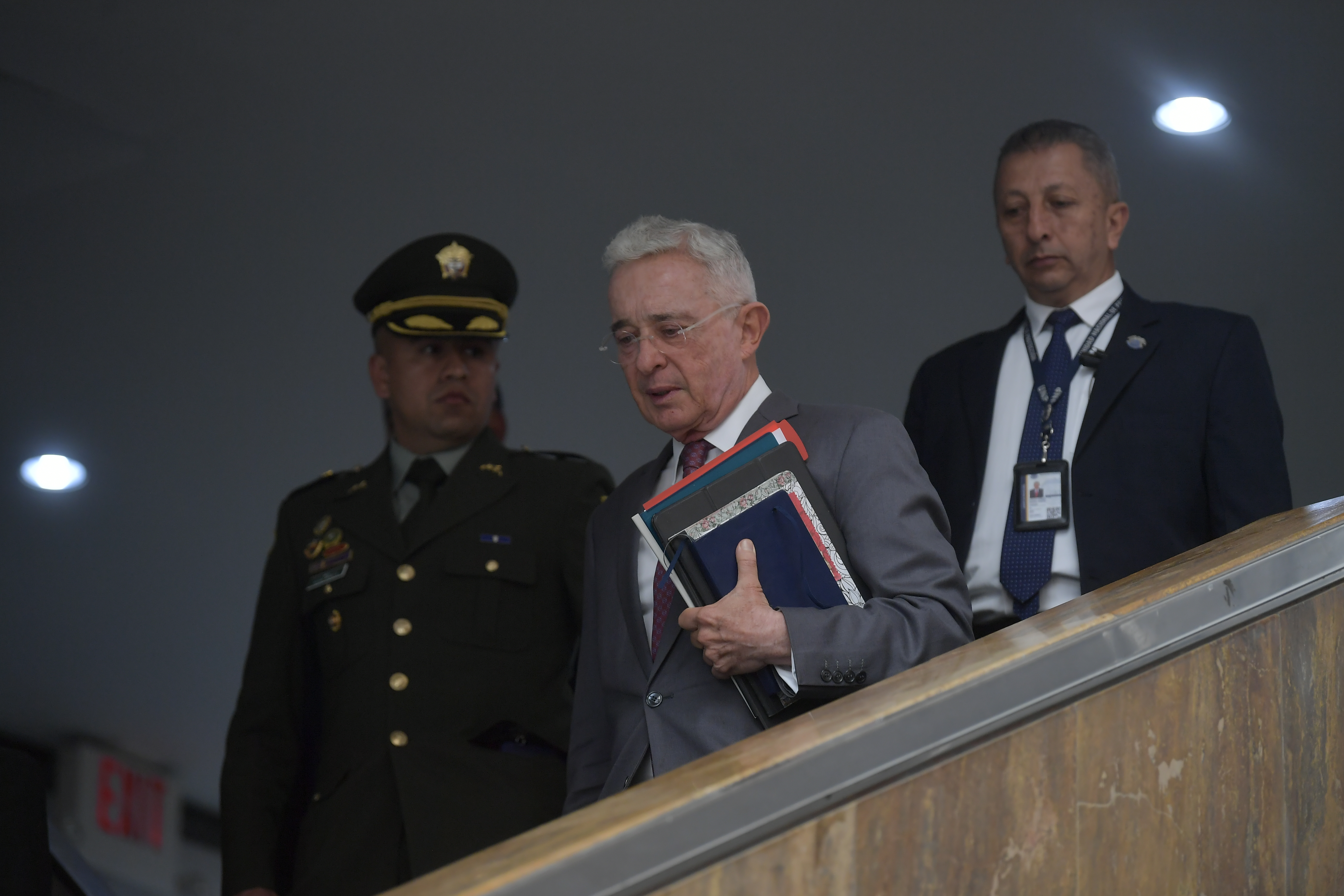 Caso Uribe: defensa del expresidente recusó a la fiscal que lleva el proceso
