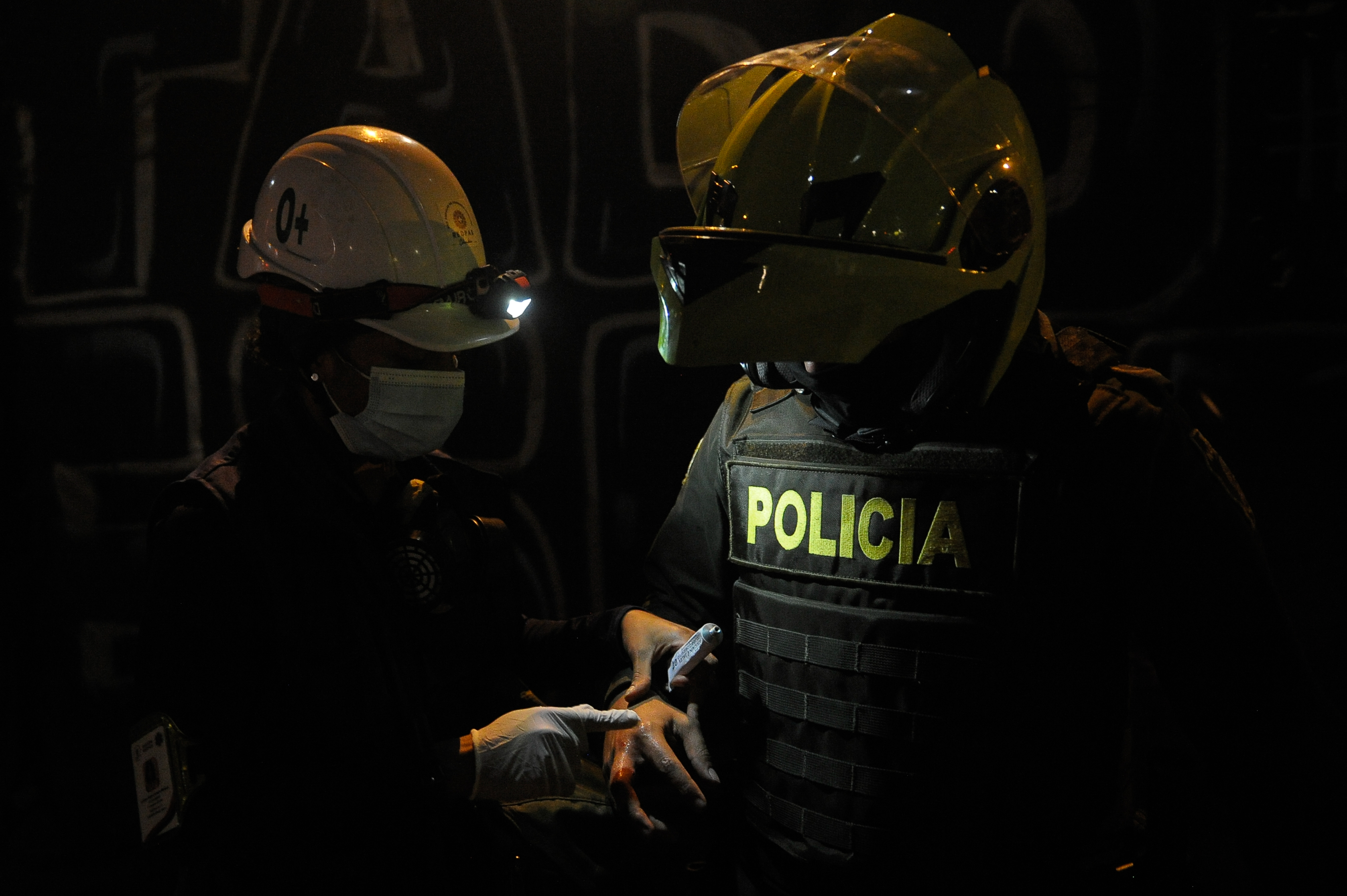 La Policía de Bogotá también reportó que 27 policías resultaron heridos este 20 de julio.