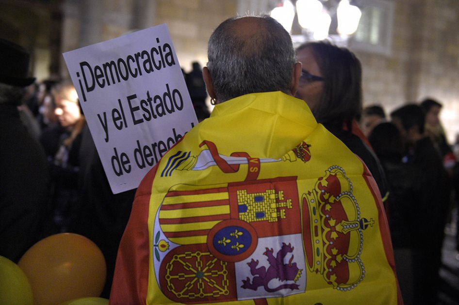 Cataluña aprueba histórica resolución para independizarse de España