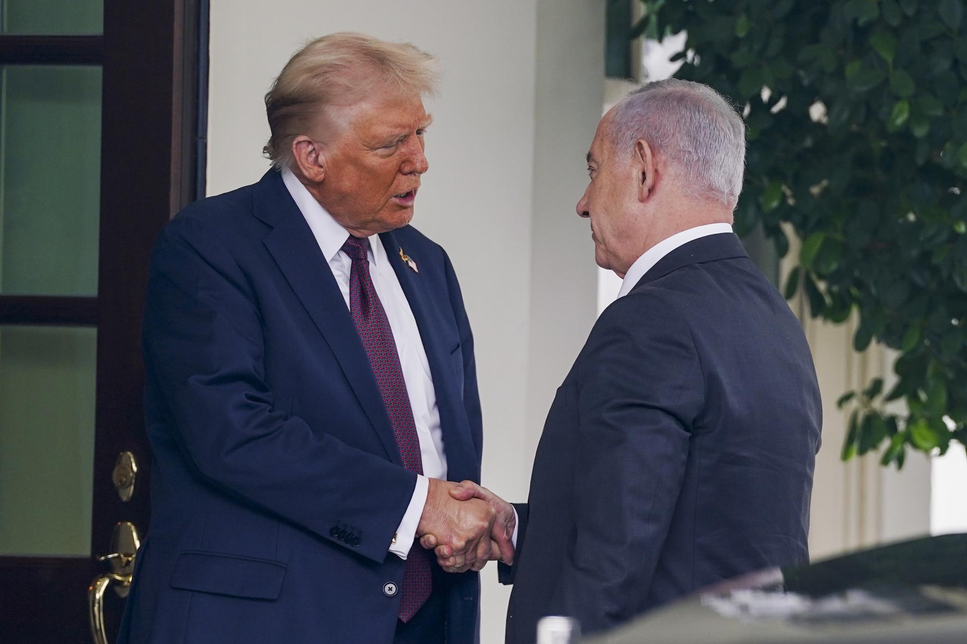 Netanyahu dice frente a Trump que acepta su plan para Gaza, a la espera de Hamás