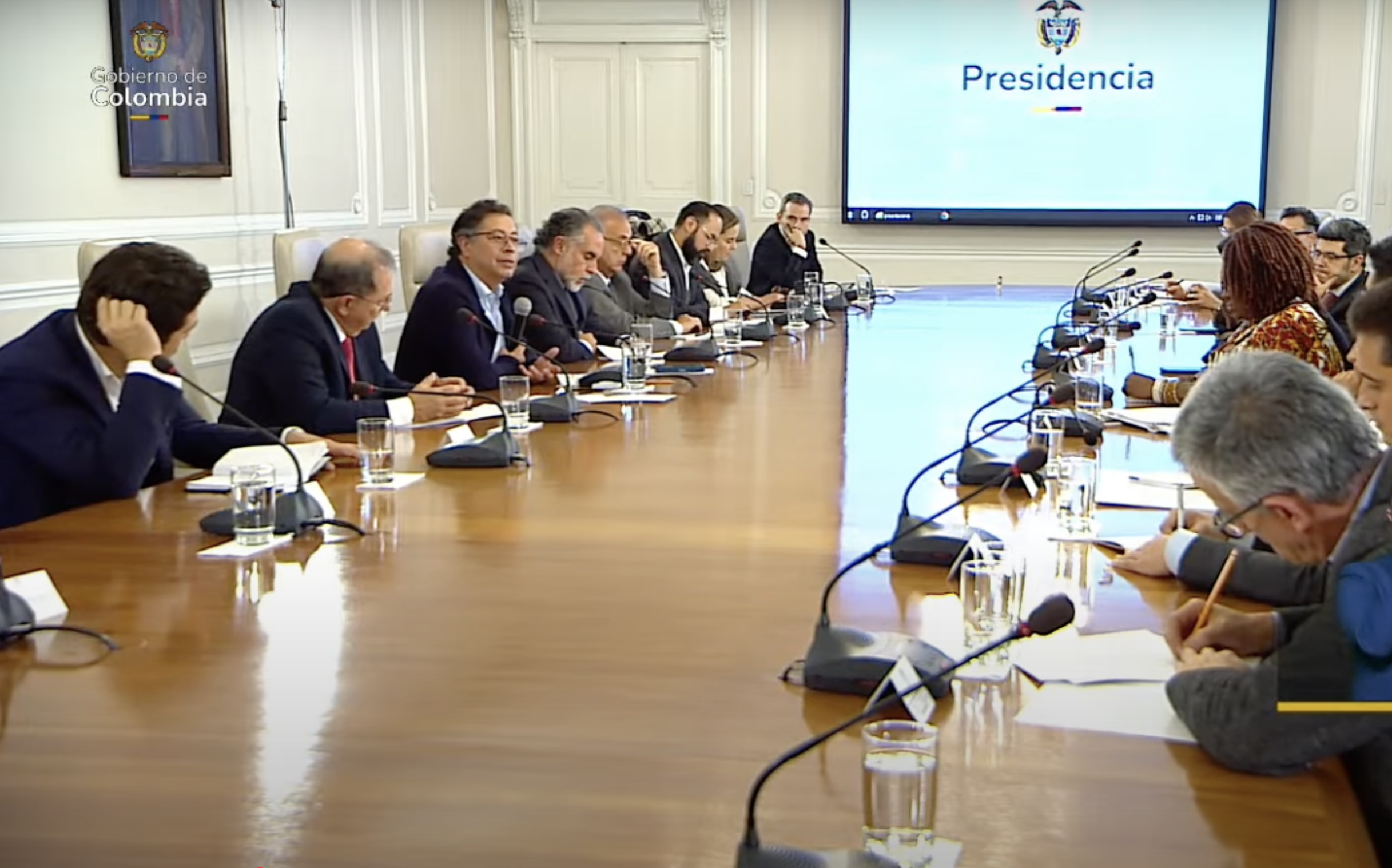 Procuraduría abrió indagación contra ministros que firmaron el decretazo