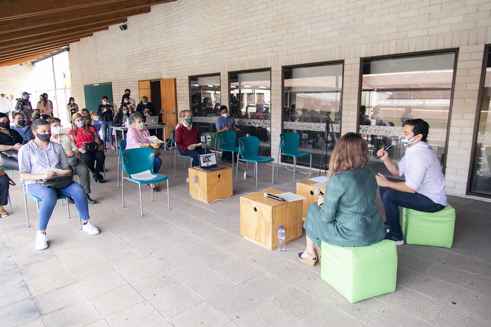 Bibliotecas públicas en Medellín abren sus puertas tras siete meses de cierre