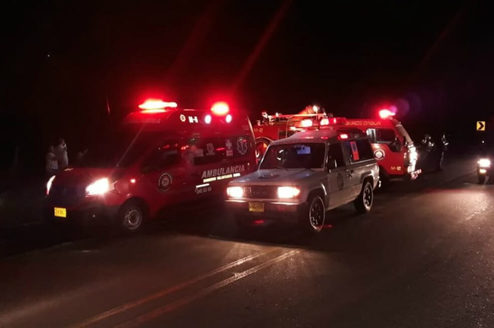 Camioneta cae por abismo de 80 metros en Dagua, Valle