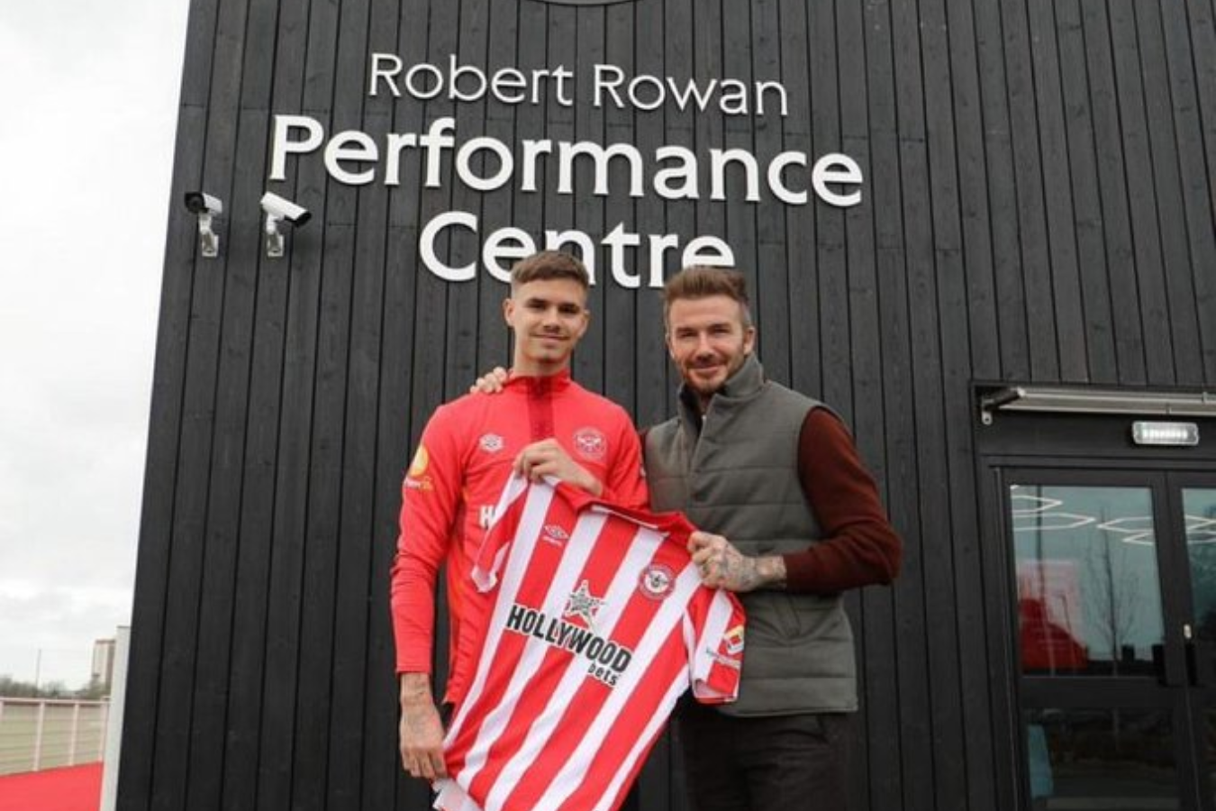 Romeo Beckham, hijo de David, es nuevo jugador de Brentford