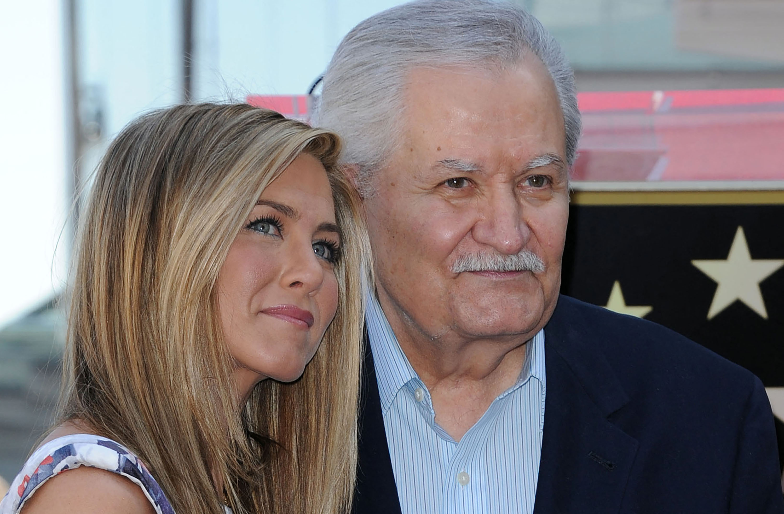 El padre de Jennifer Aniston, el actor John Aniston, murió a los 89 años