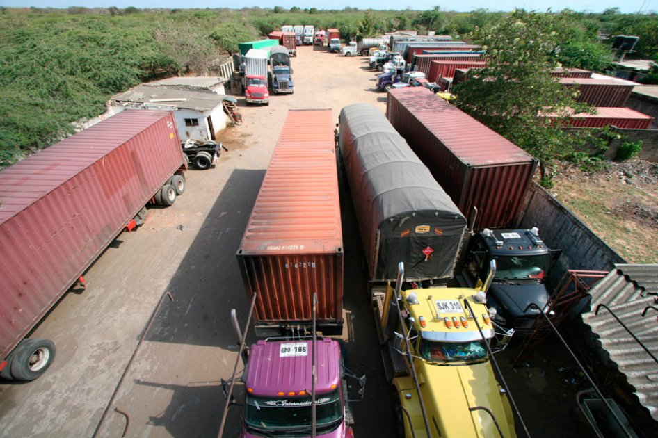 Venezuela cerrrará frontera con Colombia desde las 22h00 (02h30 GMT) hasta las 5h00 (9h30 GMT) para hacer frente al contrabando.