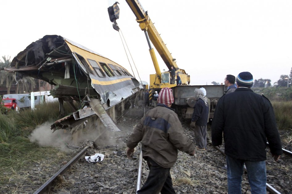 Descarrilamiento de tren en Egipto deja 19 muertos y más de 107 heridos