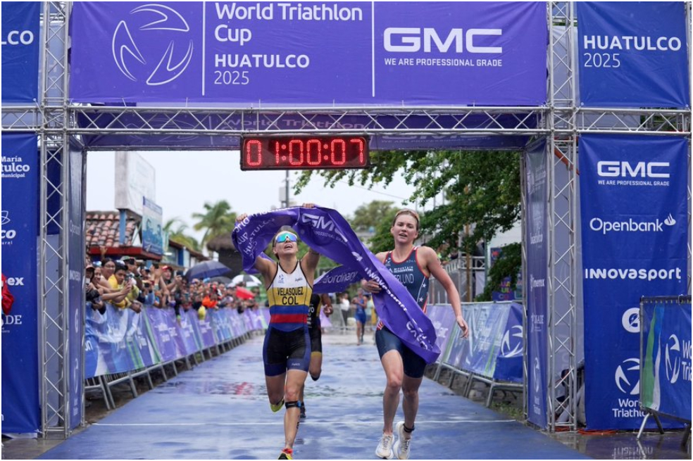 Carolina Velásquez ganó la Copa Mundo de Triatlón en México