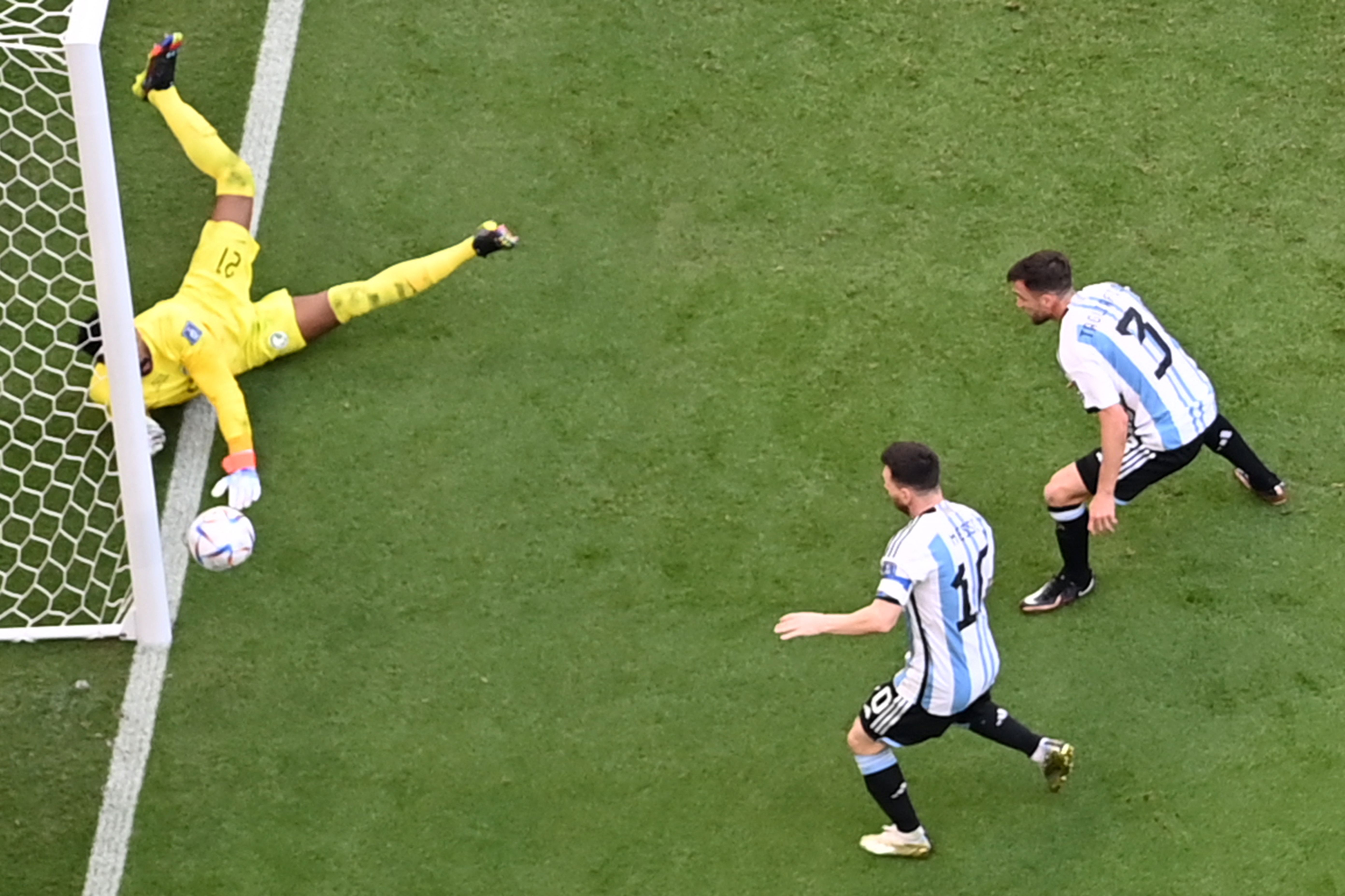 El debut de Robert Lewandowski, Lionel Messi y  Kylian Mbappé en el Mundial de Catar 2022