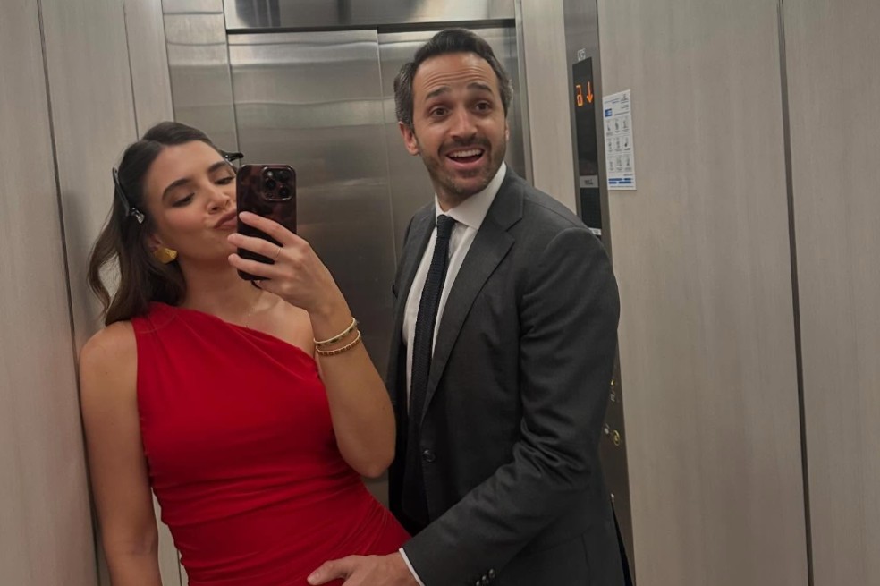 Presentadora de RCN le pidió matrimonio a su pareja: “Este amor me brota por los poros”