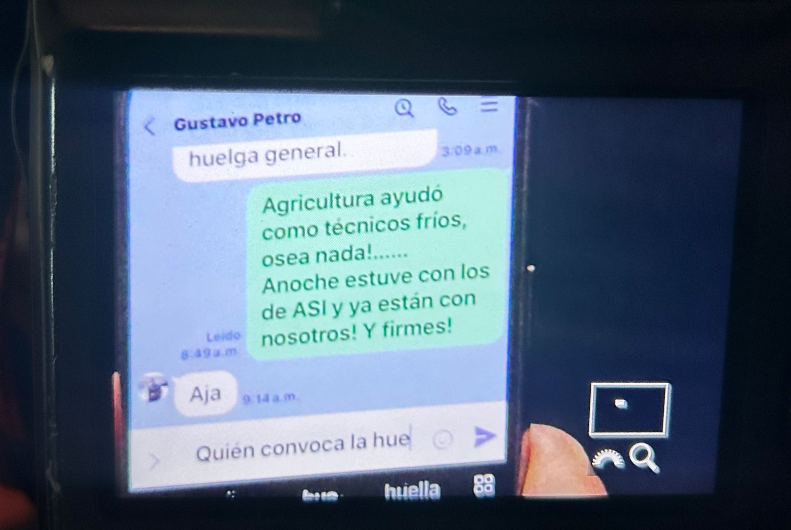 Chats entre el presidente Gustavo Petro y el ministro del Interior, Armando Benedetti, tras el hundimiento de la consulta popular.