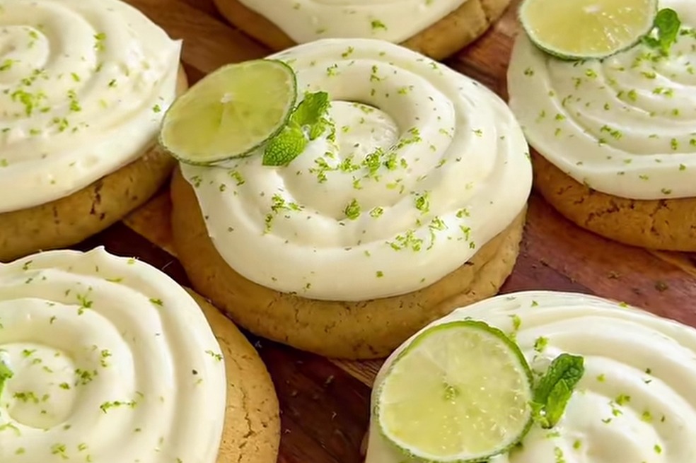 Galletas de “pie” de limón fáciles con “frosting” de queso crema