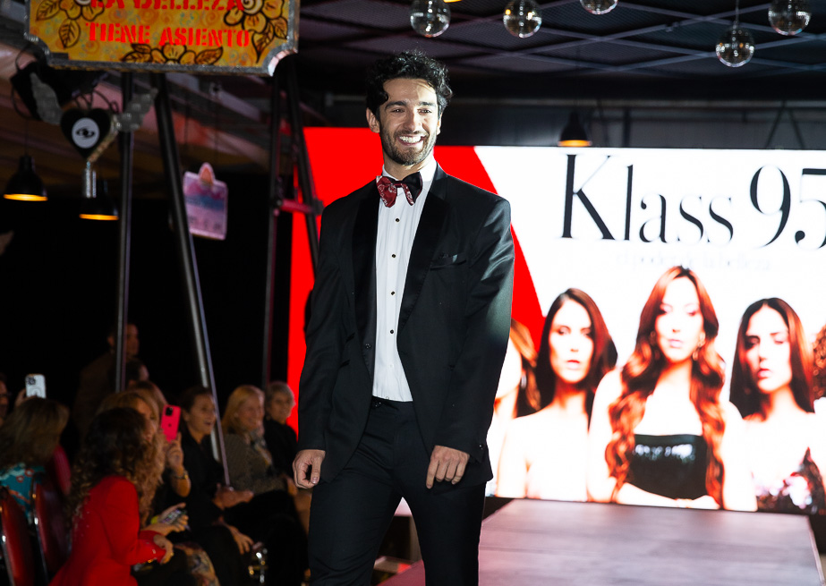 Él es Edwin Riveros. Edad, novia y profesión real del fotógrafo de ‘Klass 95’