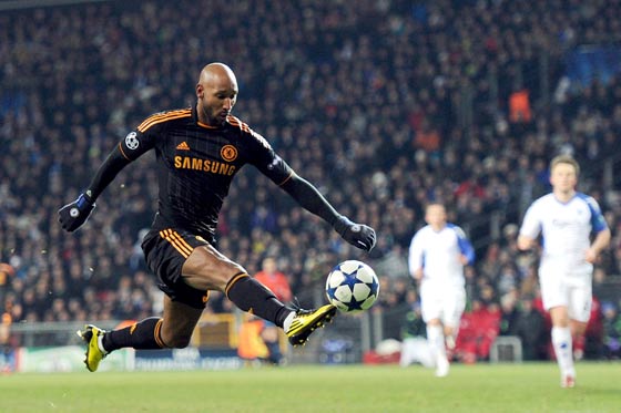 Anelka jugará en la Juventus hasta final de temporada