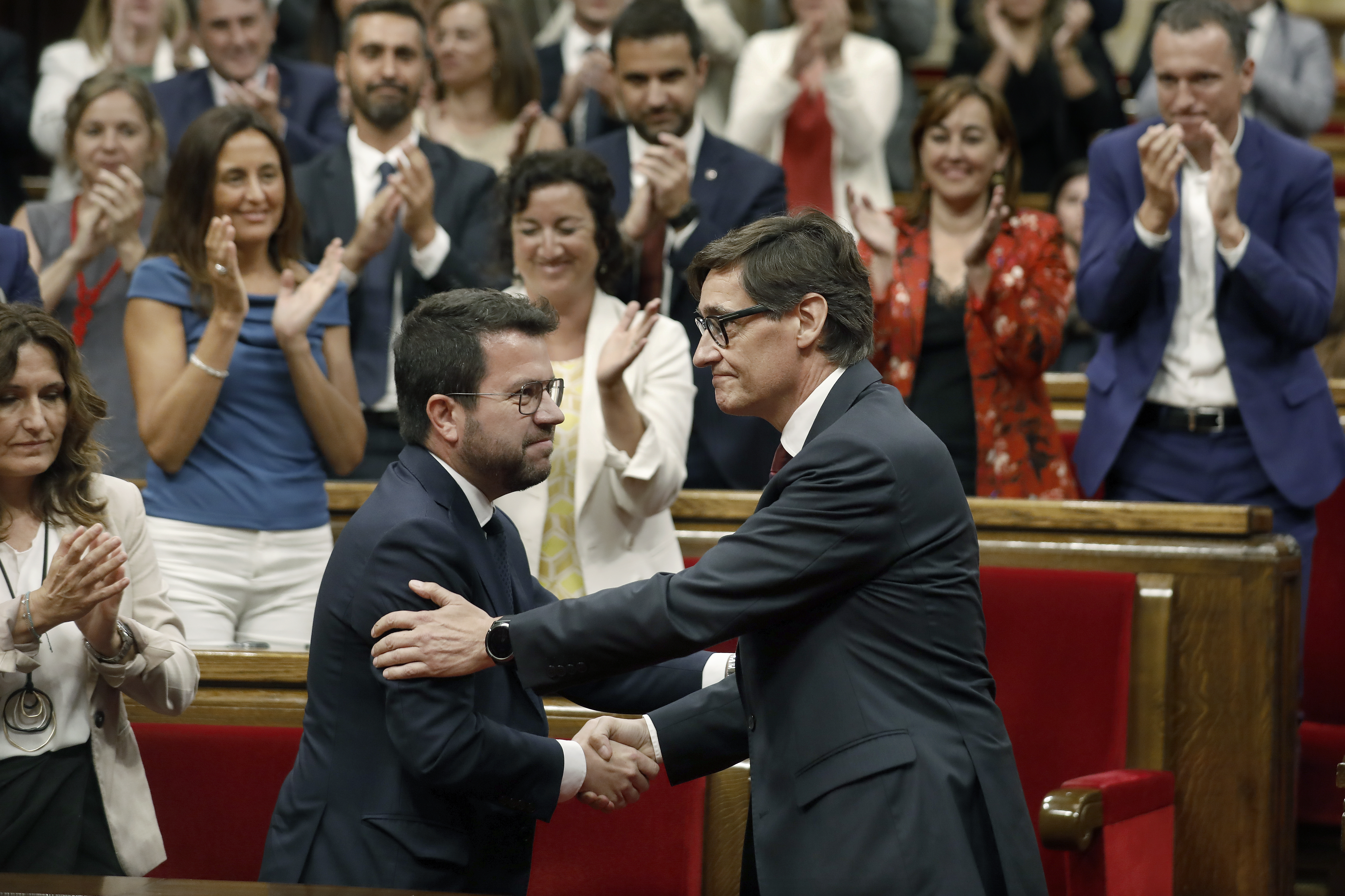 Salvador Illa, nuevo presidente de Cataluña en medio de la fuga de Puigdemont
