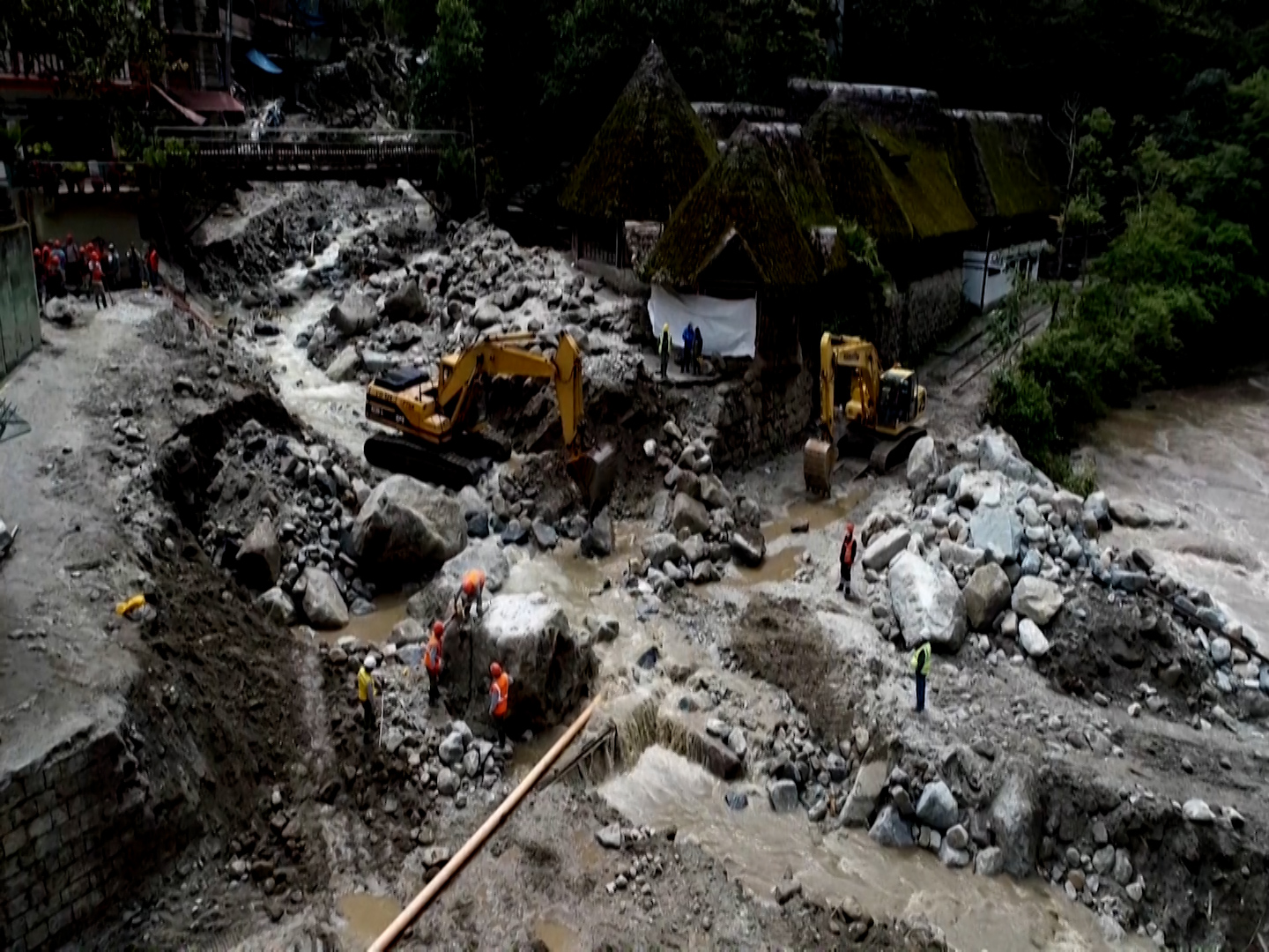 Tras lluvias e inundaciones, evacuan a casi 900 personas en Machu Picchu, Perú