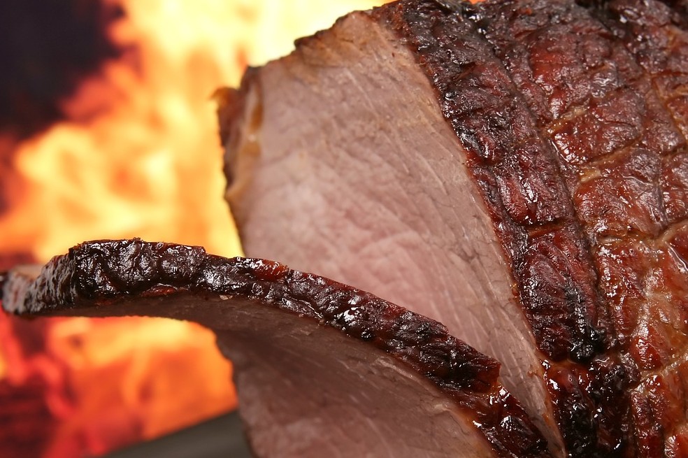 Descubre cómo hacer churrasco en casa con 12 sencillos pasos.