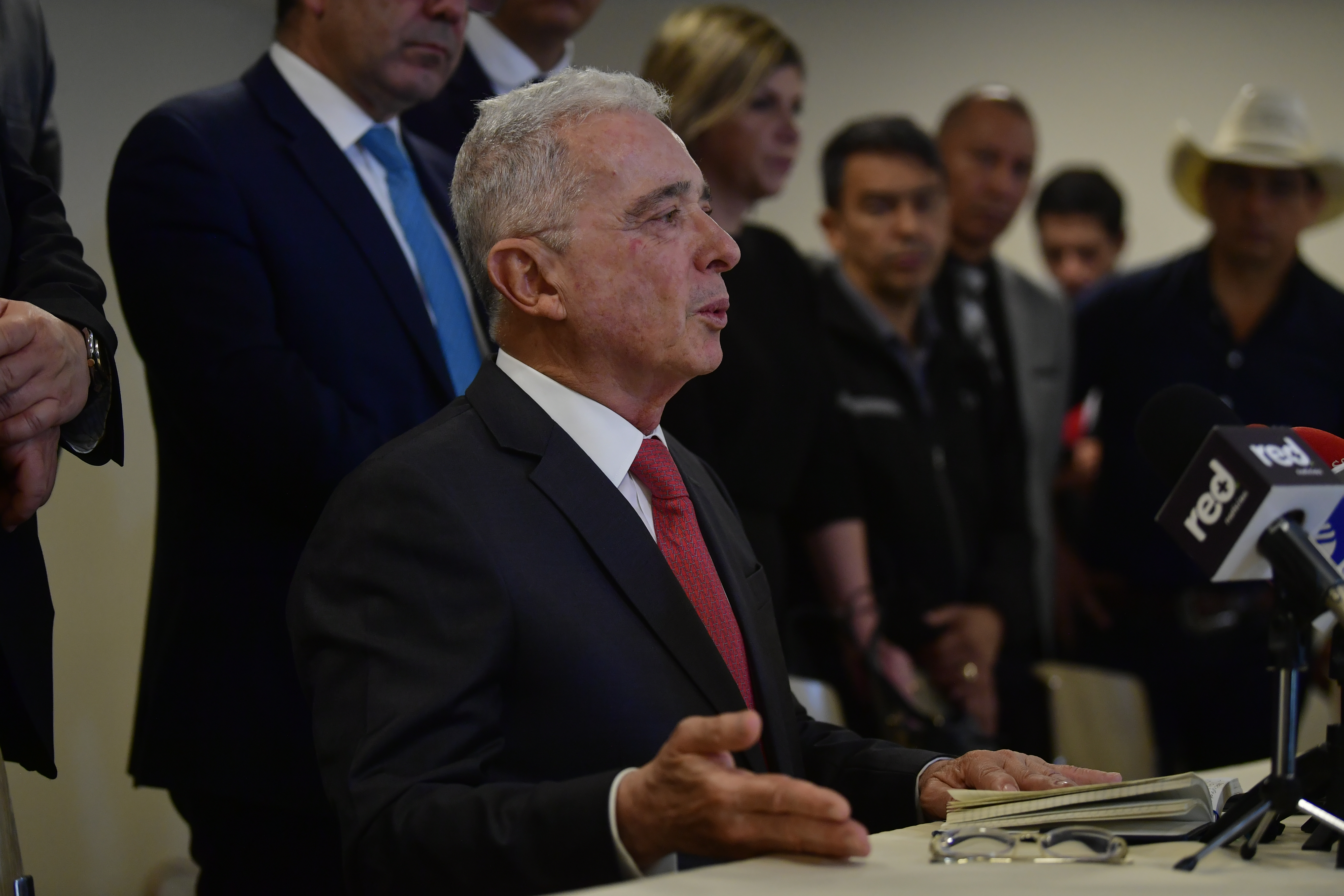 Un sector del uribismo pide listas cerradas para elecciones 2026: “votemos a Uribe”