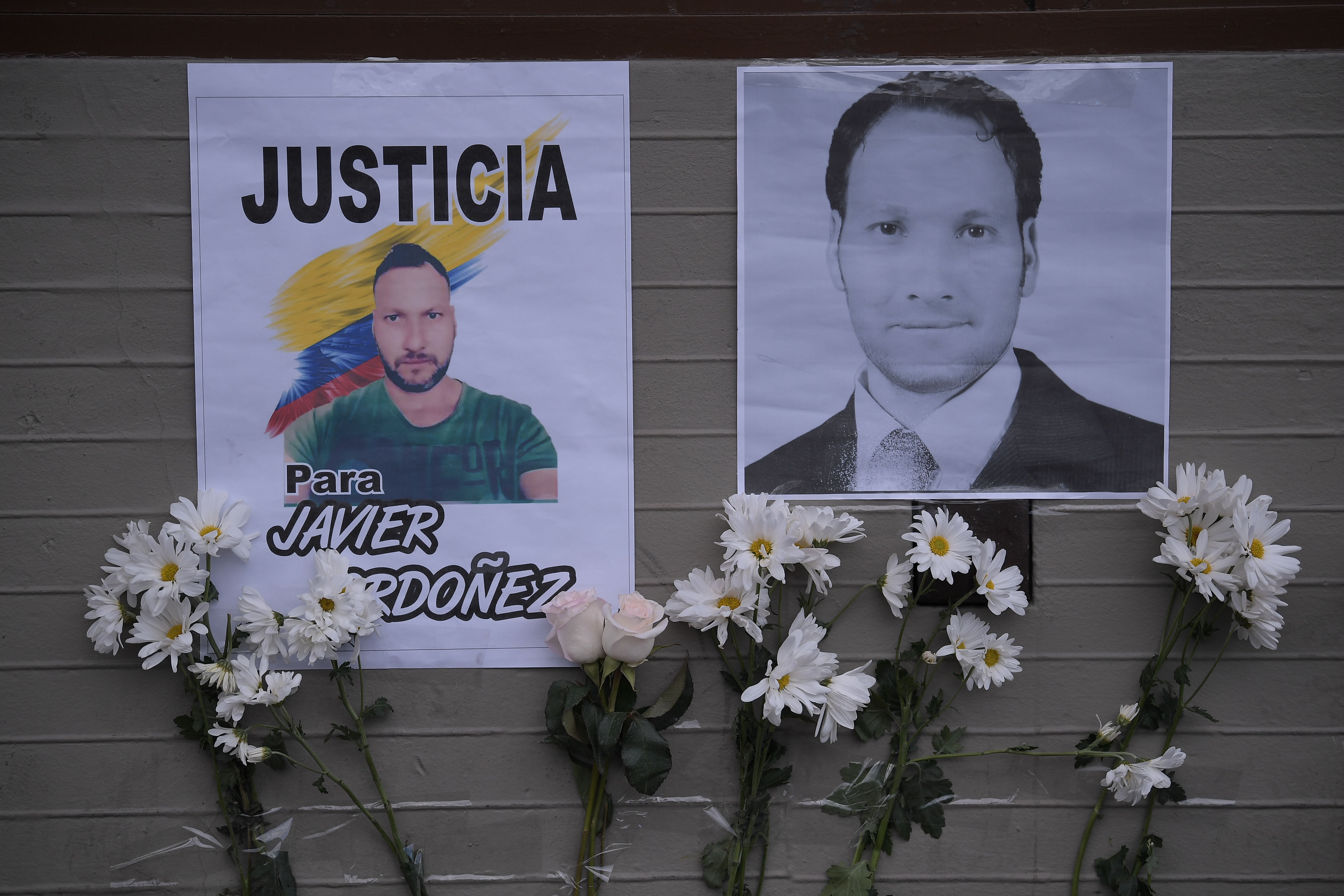 Con diferentes actividades y manifestaciones, se conmemoró en Villa Luz y Verbenal el primer año de esa sangrienta noche en Bogotá.