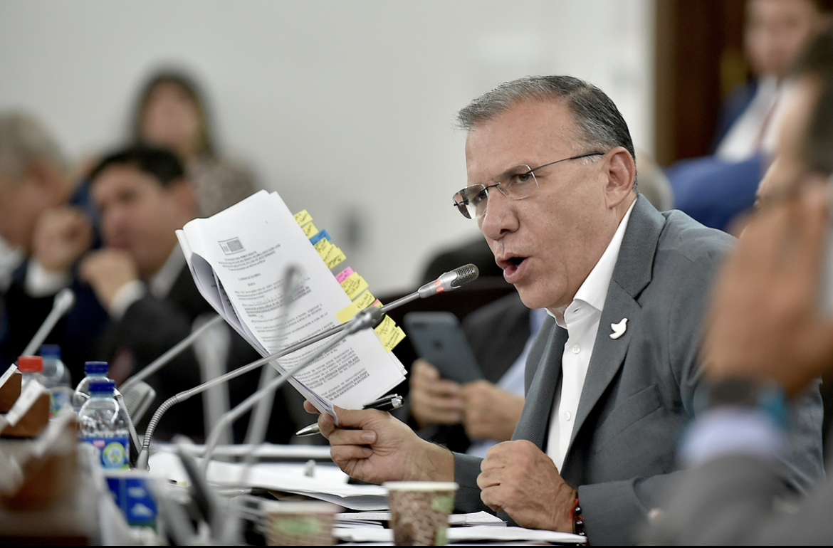 Roy Barreras, en desacuerdo con aplazar discusión de Código Electoral para 2023