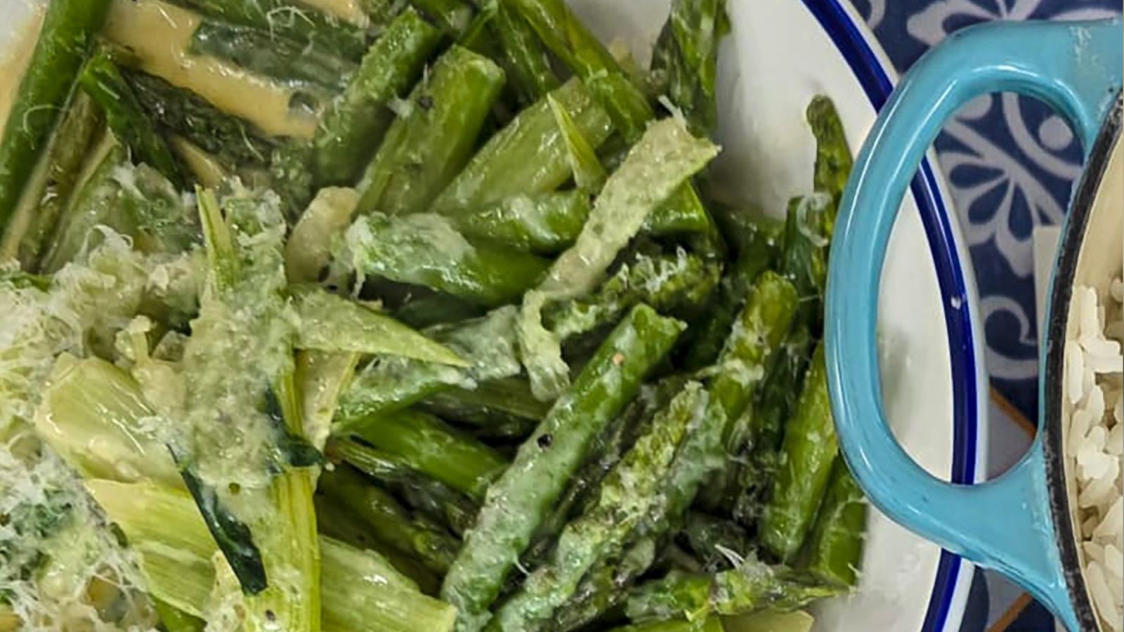 Receta para preparar ensalada de tallos de acelga y espárragos