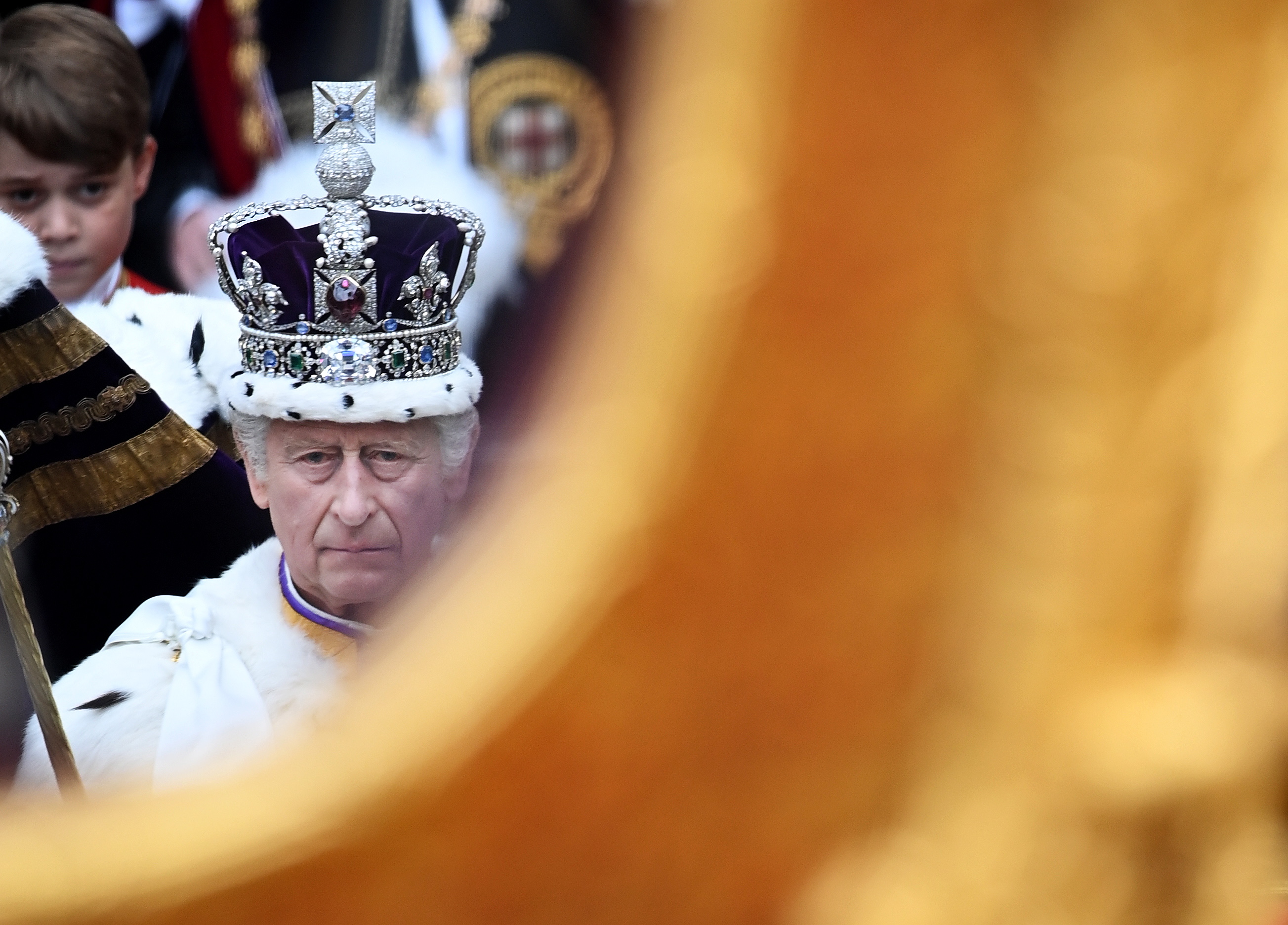 Coronación de Carlos III fue menos vista que el funeral y coronación de Isabel II