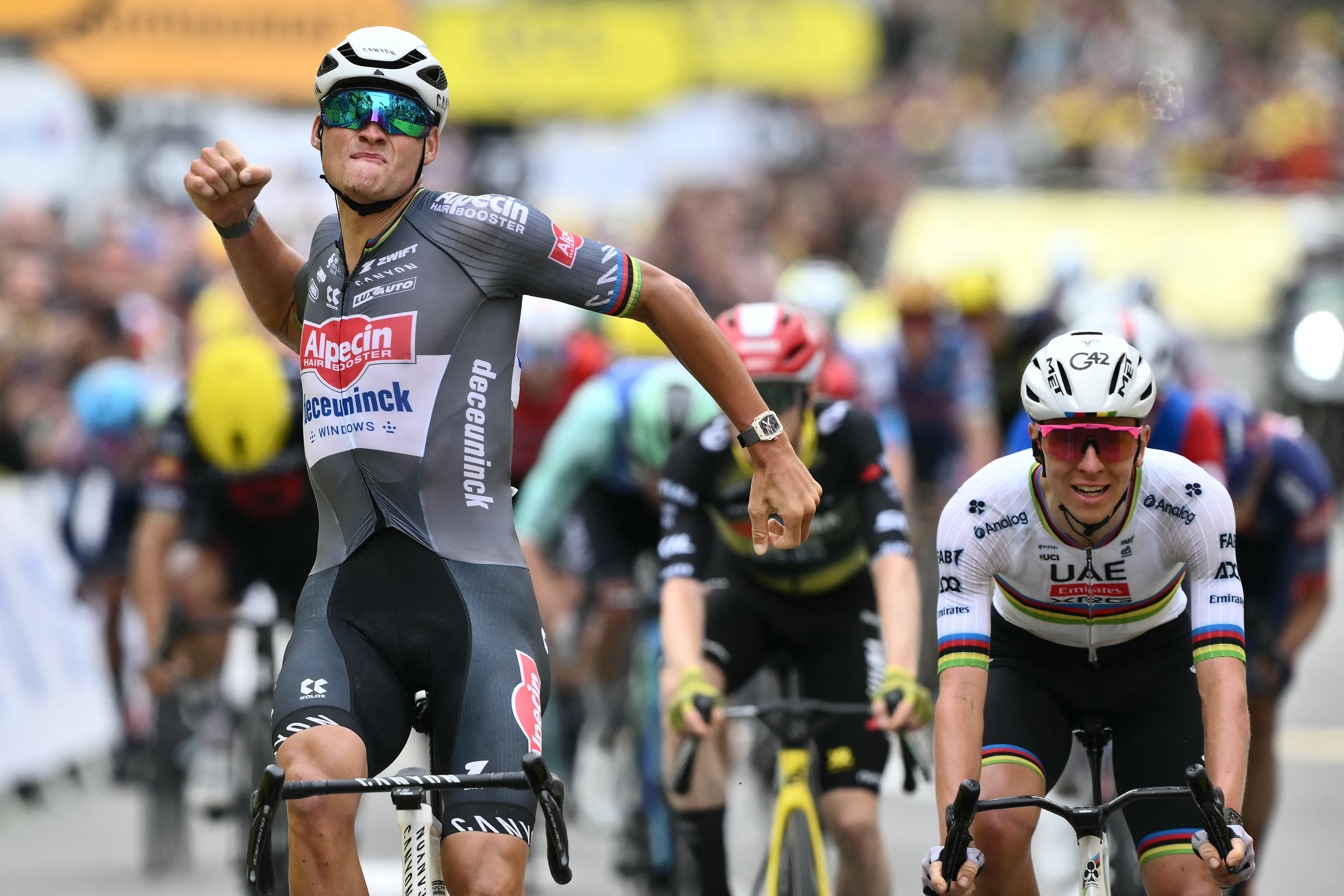 Mathieu van der Poel ganó la segunda etapa y es el nuevo líder del Tour de Francia