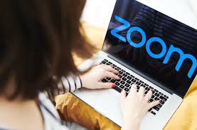 Zoom habilita la transcripción automática para usuarios de cuentas gratuitas