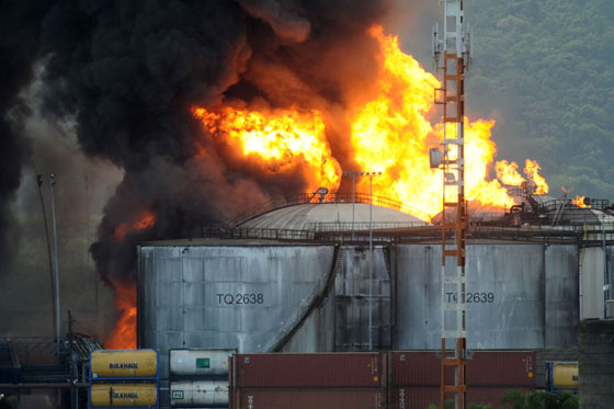 Incendio en mayor puerto de Brasil completa 3 días