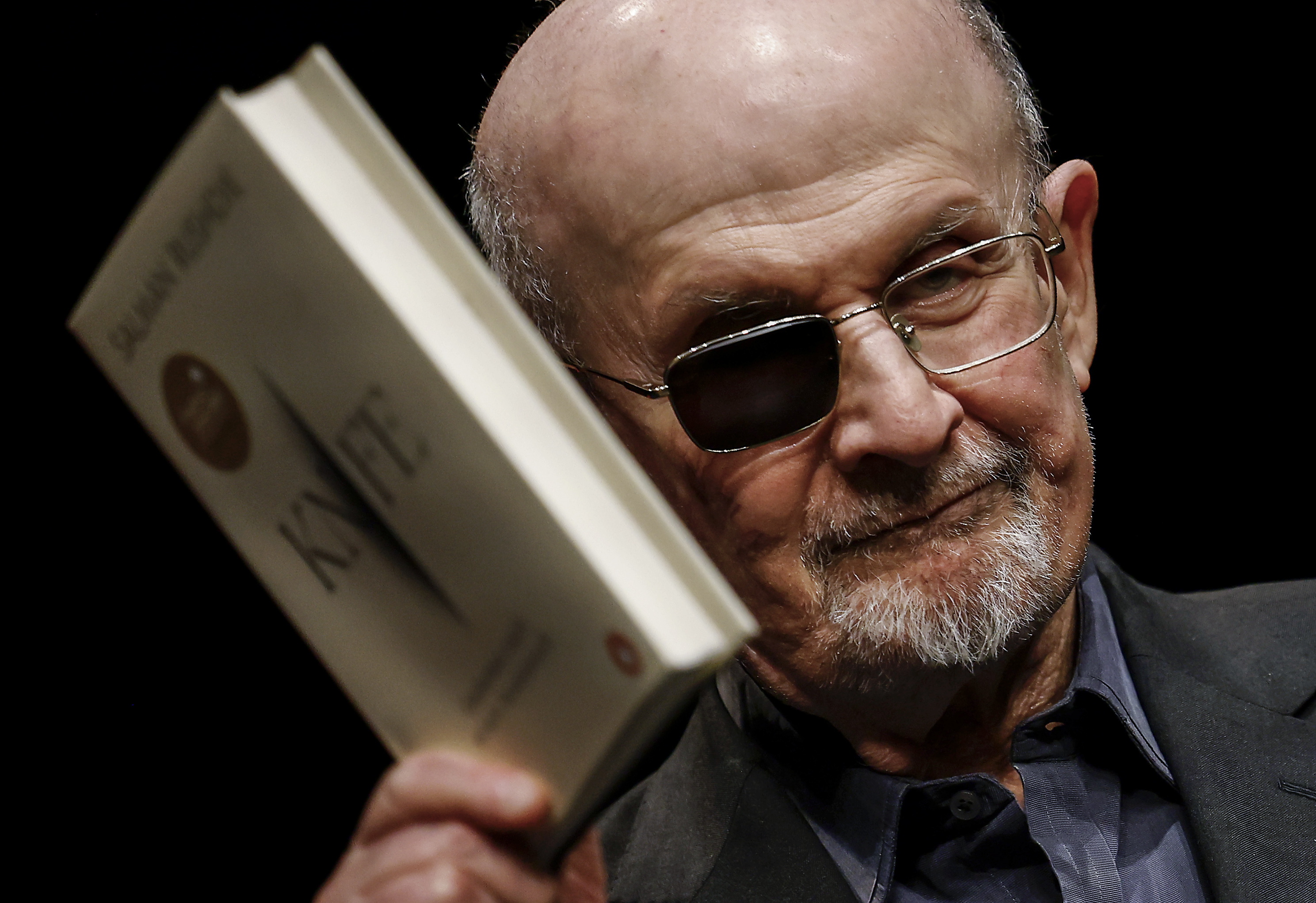 El cuchillo de Rushdie en el Hay Festival 2025
