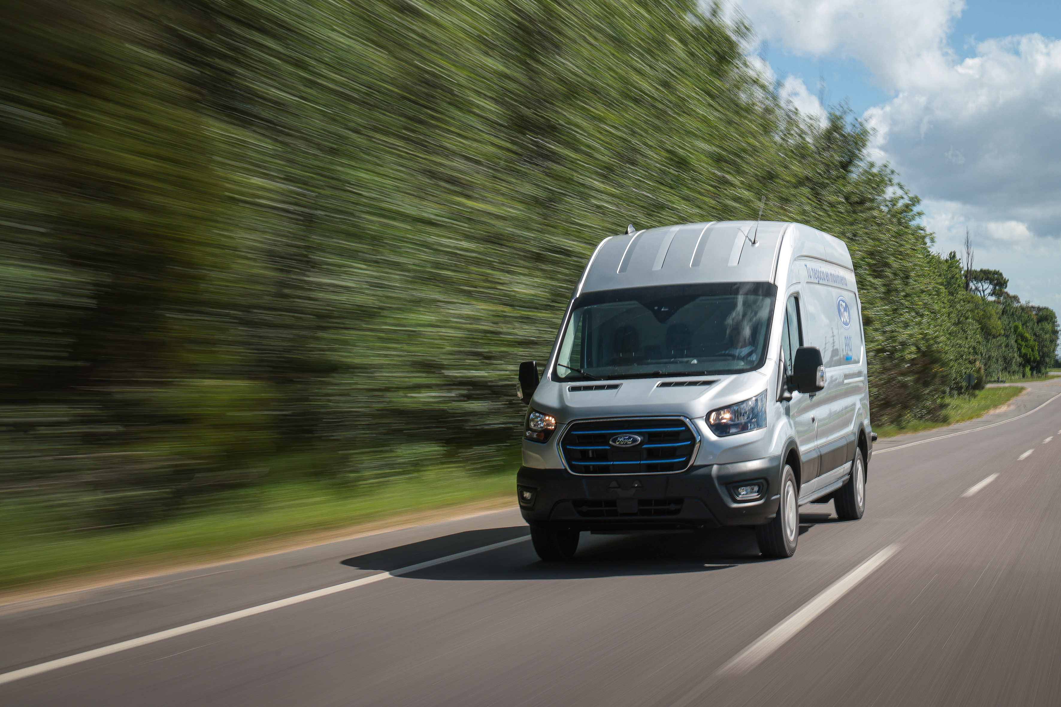 Ford presentó su primer vehículo eléctrico en Colombia.