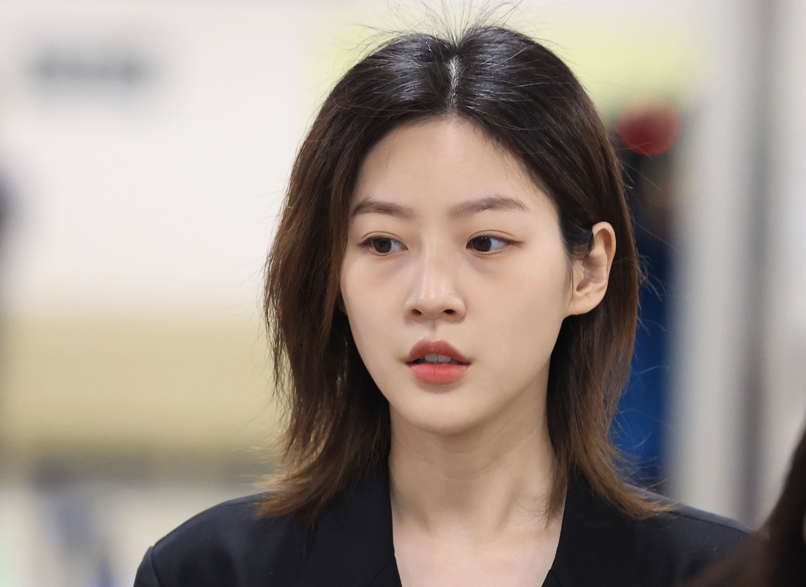 Seoul (Korea, Republic Of), 16/02/2025.- (FILE) - South Korean actress Kim Sae-ron at the Seoul Central District Court in Seoul, South Korea, 05 April 2023 (issued 16 February 2025). Kim Sae-ron was found dead in her house in Seoul on 16 February, police confirmed. (Corea del Sur, Seúl) EFE/EPA/YONHAP SOUTH KOREA OUT