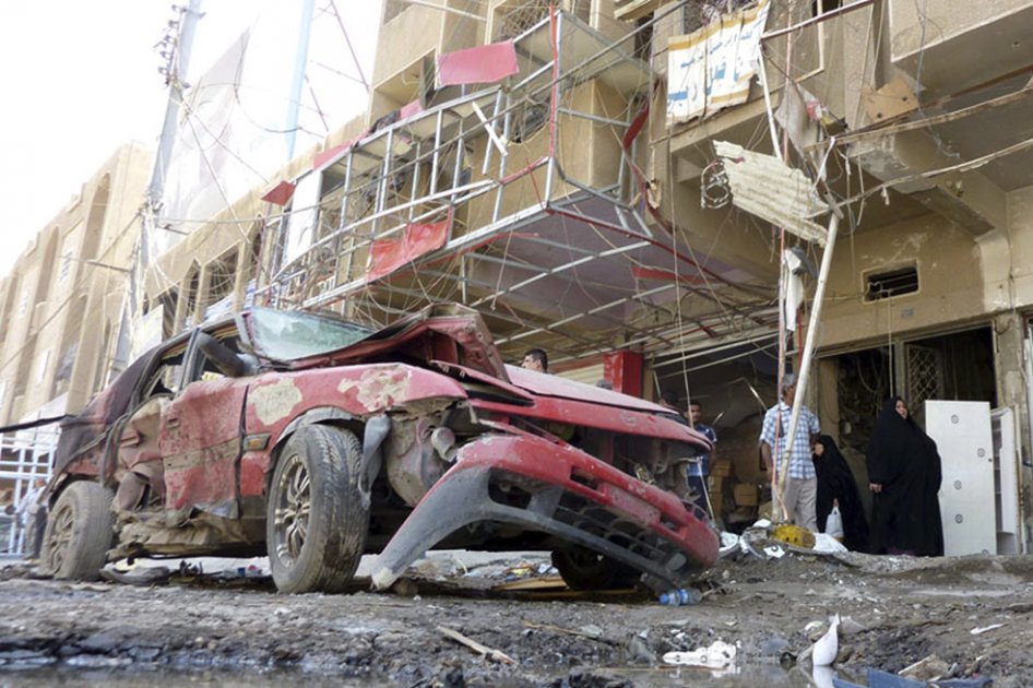 Vista del lugar donde se produjo un atentado en el barrio de Al Shaab, en el noreste de Bagdad./ EFE