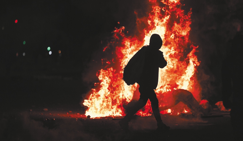 Posturas sobre protestas en Bogotá, cada vez más agudas