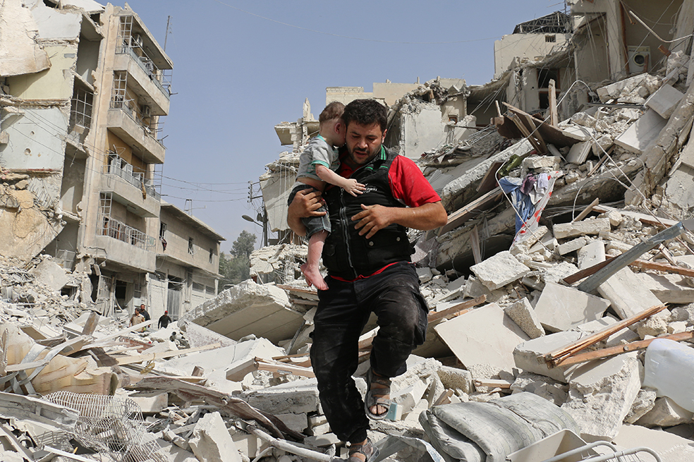 Dolorosas imágenes de un día de guerra en Siria