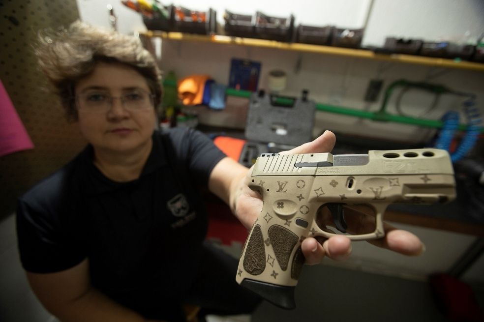 La afición por las armas se dispara en el Brasil de Bolsonaro