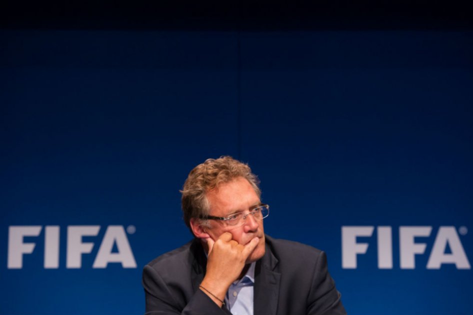 El TAS señala a Valcke por usar vuelos privados y beneficiar a su hijo
