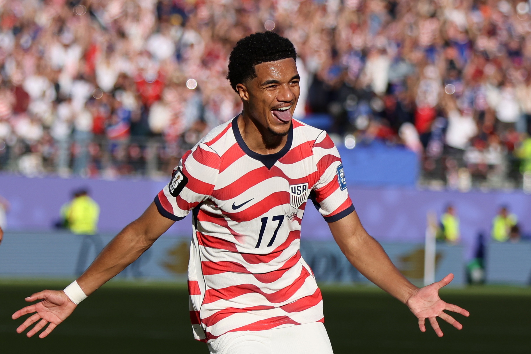 Estados Unidos no brilló, pero eliminó a Bosnia  y sigue en carrera en su Mundial