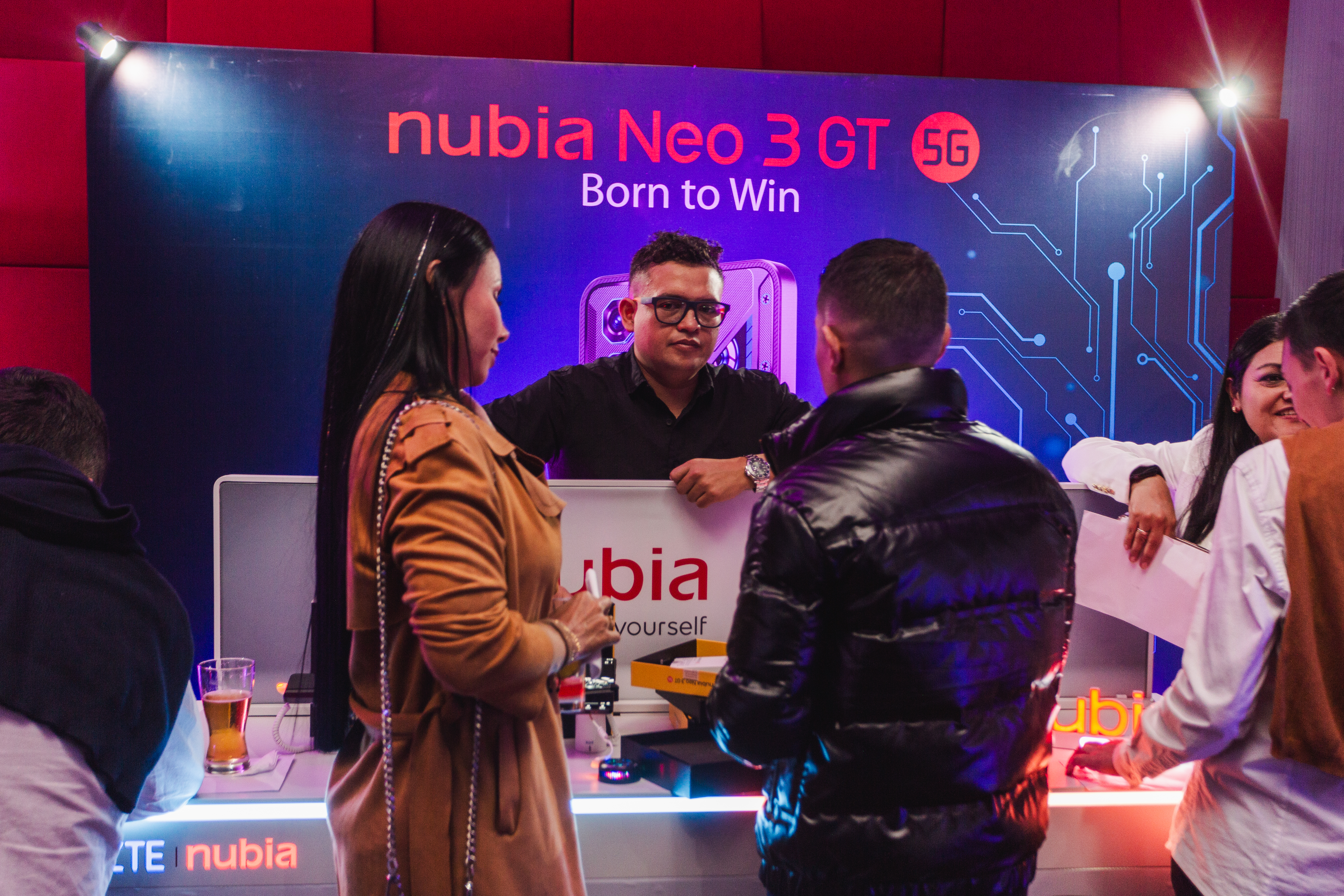 ZTE impulsa su expansión en Colombia con la llegada oficial de nubia al país