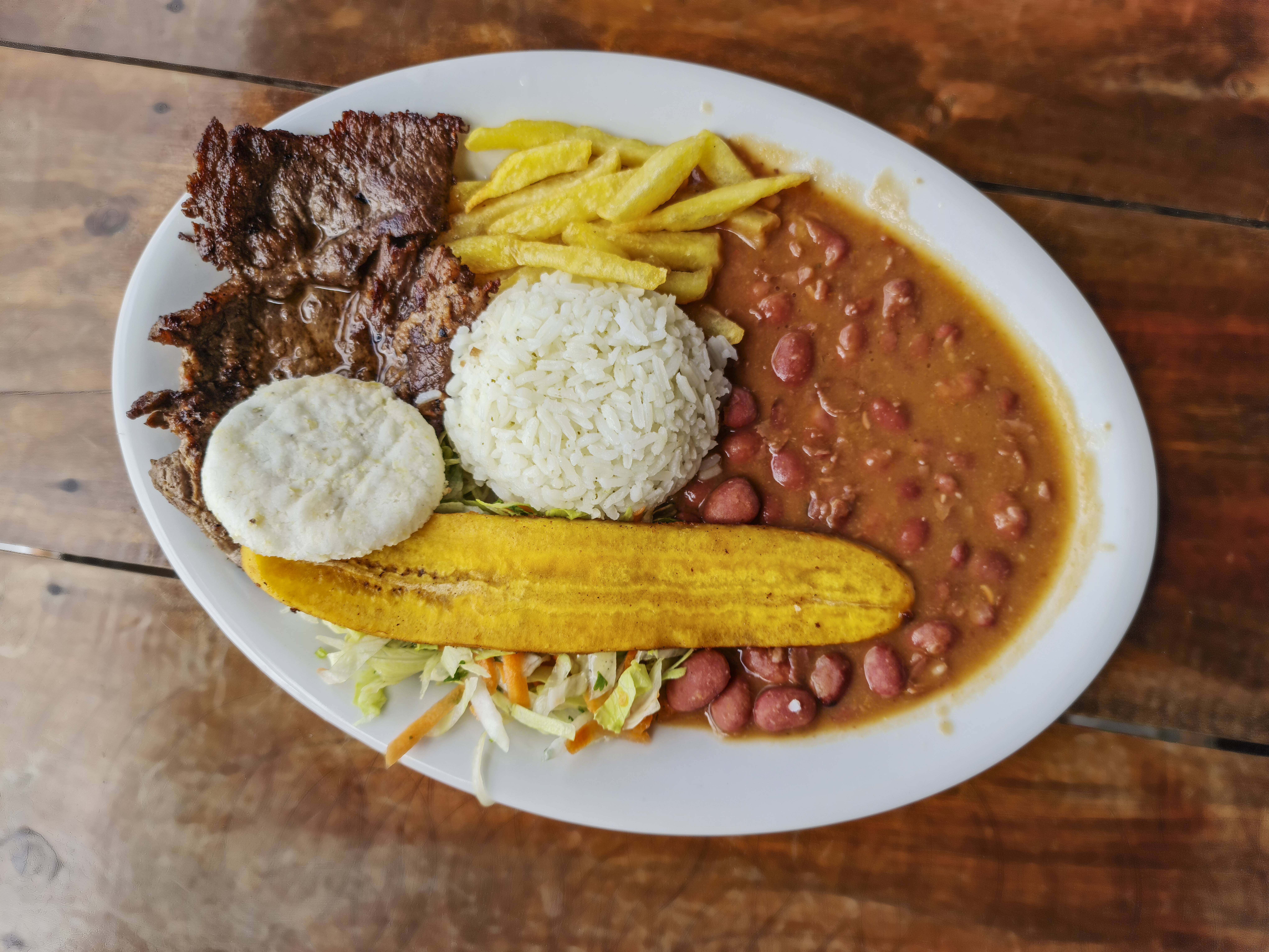 Corrientazo colombiano