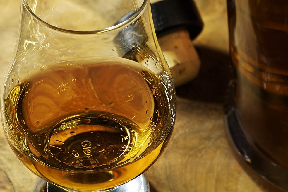 El whisky alivia los resfriados: un mito cerca o lejos de la verdad