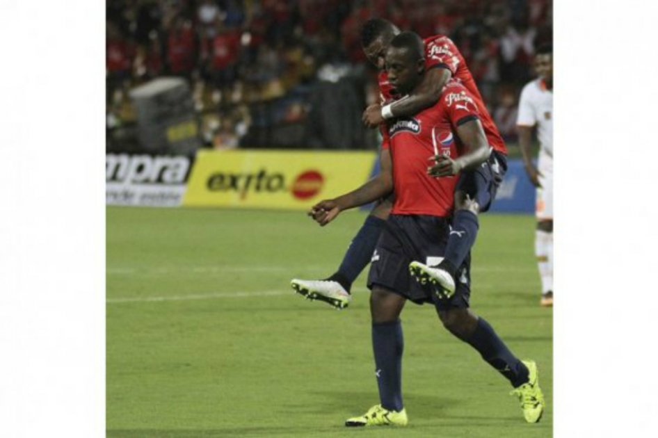 Medellín sacó ventaja de dos goles contra el Cali